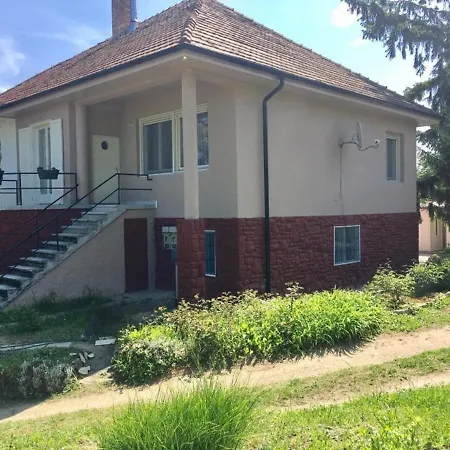 Rosa Διαμέρισμα Balatonföldvár